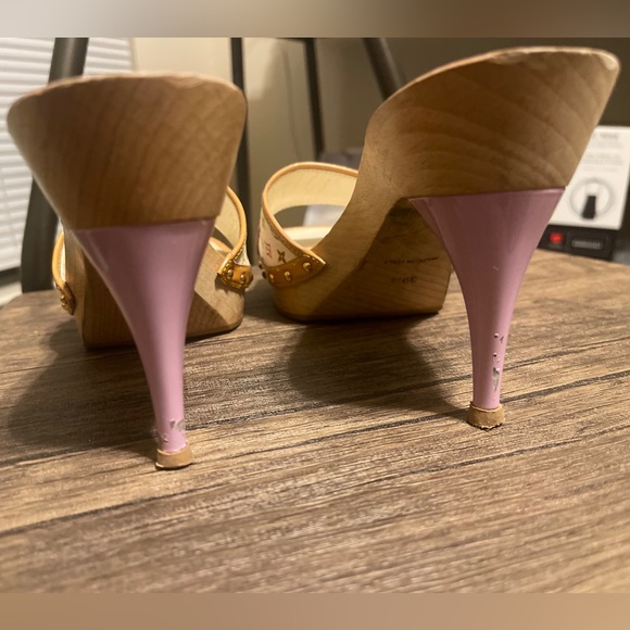 Louis Vuitton Sandals - Picture 4 of 5